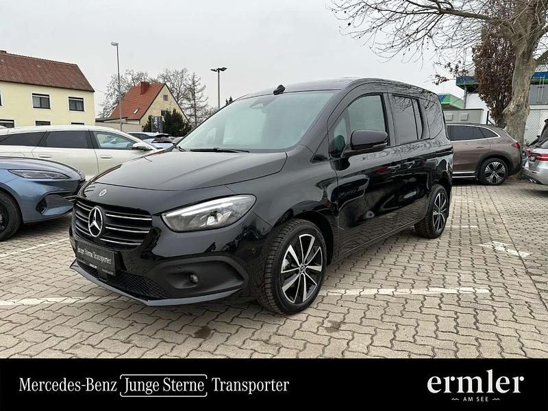 Neu Mercedes T180 116 PS (85 kW) 2025 Schwarz Van / Kleinbus