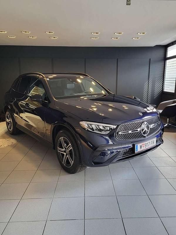 Gebraucht Mercedes GLC300e Edition 333 PS (244 kW) 2024 SUV