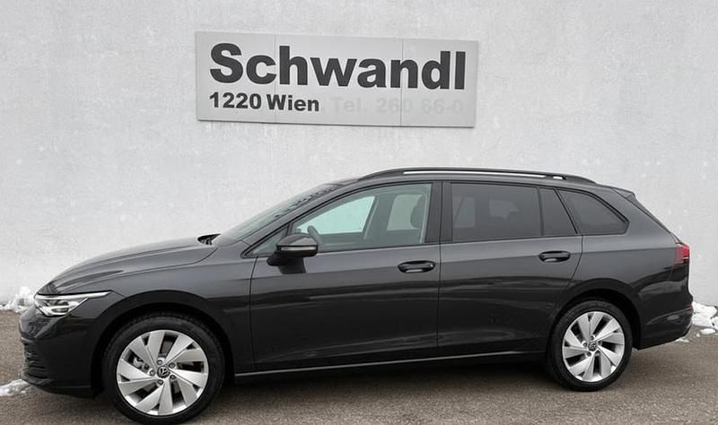 Neu VW Golf VIII Business 150 PS (110 kW) 2026 Schwarz  metallic Kombi
