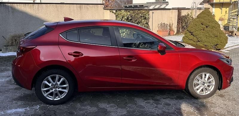 Gebraucht Mazda 3 Inclusive 150 PS (110 kW) 2015 Rot Limousine