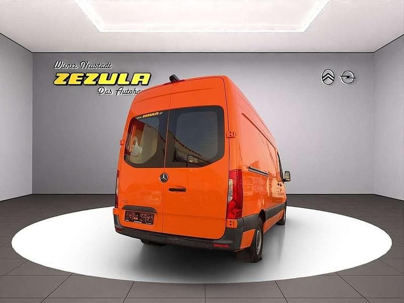 Gebraucht Mercedes Sprinter 143 PS (105 kW) 2019 Orange Van