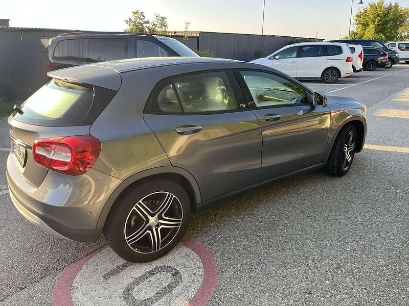 Gebraucht 2015 Mercedes GLA180 Urban SUV | € 15.990 (Fairer Preis) - Bild 1/4