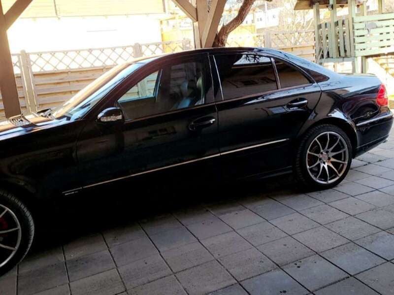 Schwarz Gebraucht 2005 Mercedes E280 Elegance Limousine | € 14.000 - Bild 1/4