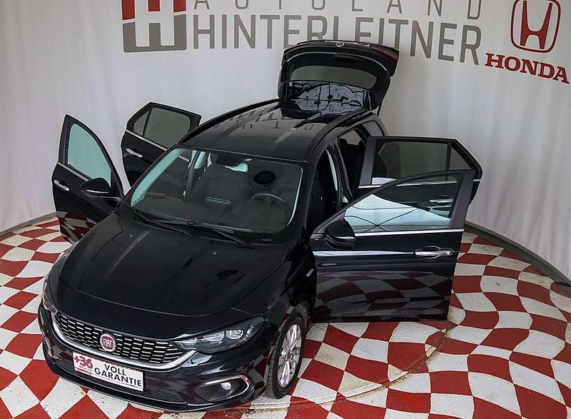 Gebraucht Fiat Tipo Lounge 120 PS (88 kW) 2020 Schwarz Kombi