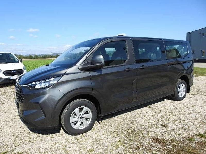 Gebraucht Ford Tourneo Trend 136 PS (100 kW) 2024 Grau Van / Kleinbus