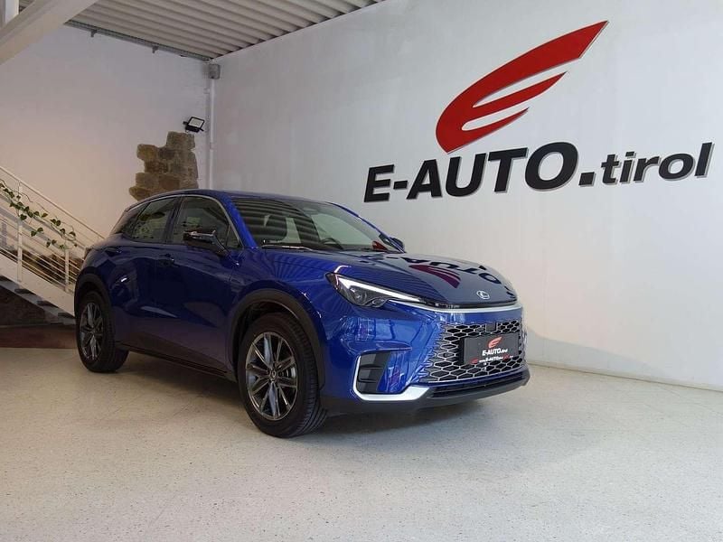 Blau Neu 2025 Lexus LBX SUV | € 34.899 (Fairer Preis) - Bild 1/4
