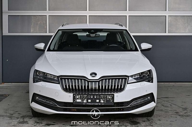 Gebraucht Skoda Superb Style 150 PS (110 kW) 2020 Weiß Kombi