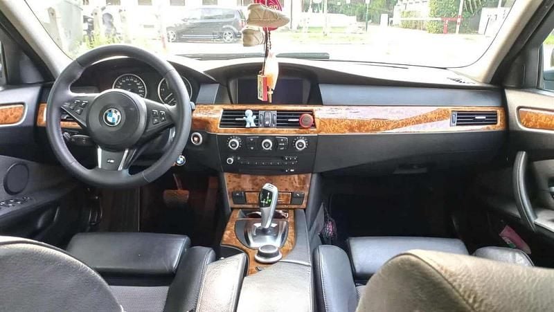 Gebraucht BMW 525 197 PS (144 kW) 2007 Limousine