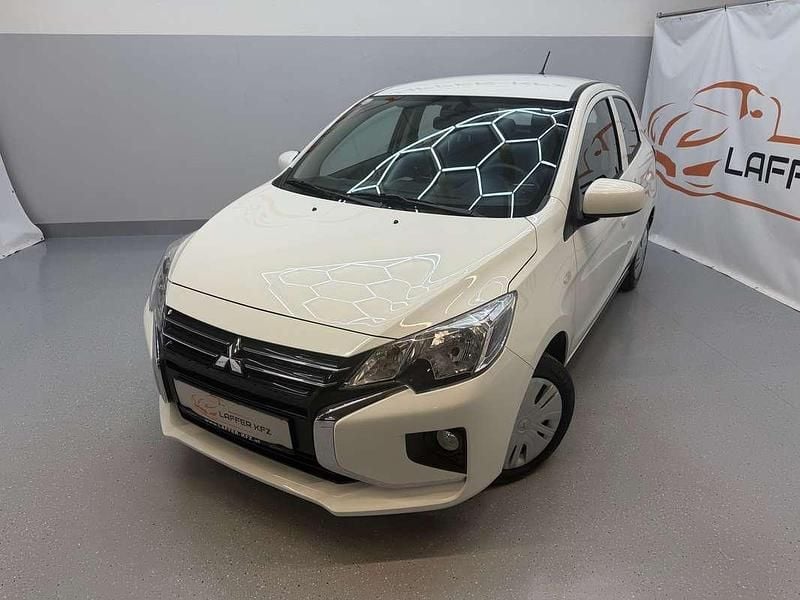 Gebraucht Mitsubishi Space Star Invite 71 PS (52 kW) 2023 Weiß Limousine