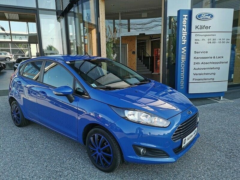 Polar silber metallic Gebraucht 2009 Ford Fiesta Trend Kleinwagen | € 4.990 (Teuer) - Bild 1/4