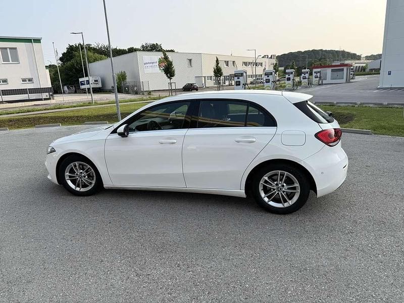 Gebraucht Mercedes A180 136 PS (100 kW) 2019 Limousine