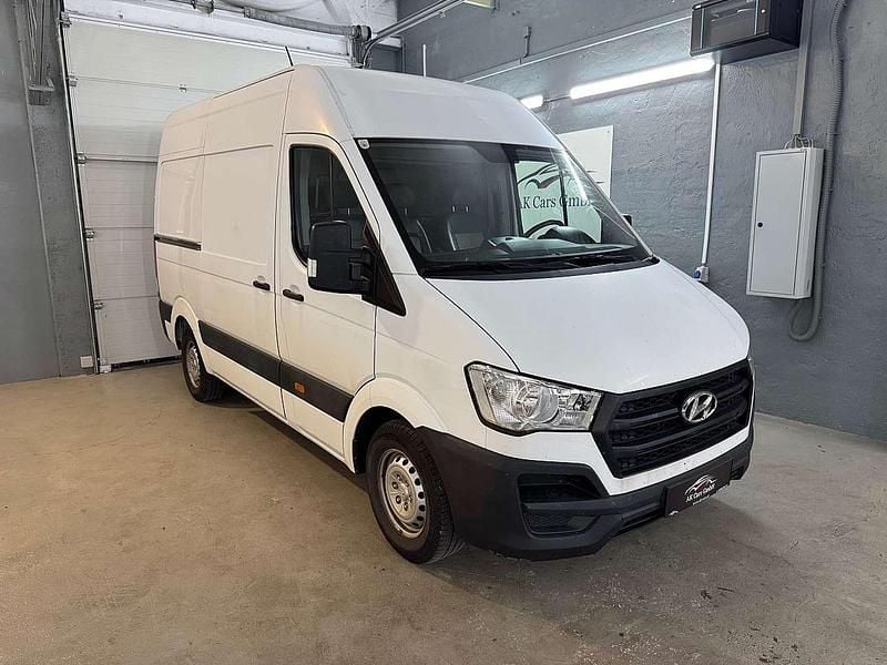 Weiß Gebraucht 2016 Hyundai H 350 Eco Van | € 14.990 - Bild 1/4