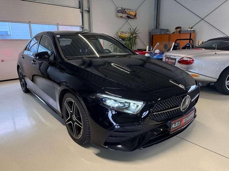 Gebraucht Mercedes A200 AMG 150 PS (110 kW) 2024 Schwarz Limousine
