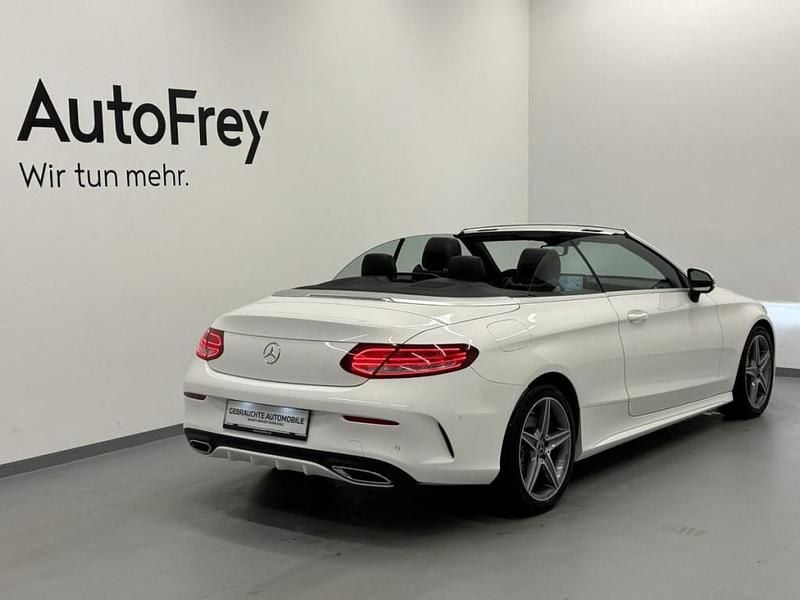 Gebraucht Mercedes C220 170 PS (125 kW) 2018 Weiß Cabrio