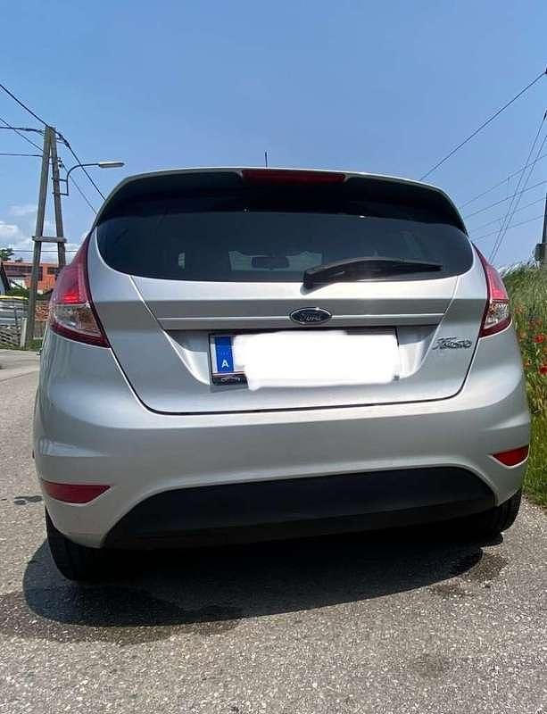 Gebraucht Ford Fiesta Trend 82 PS (60 kW) 2017 Silber Limousine