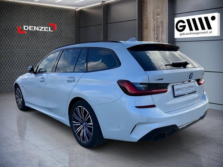 Gebraucht BMW 540 Shadowline 184 PS (135 kW) 2021 Weiß Kombi