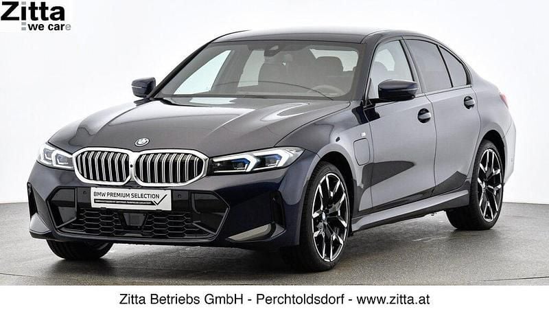 Gebraucht BMW 330e 184 PS (135 kW) 2024 Tansanitblau ii met.
