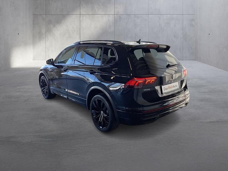 Gebraucht VW Tiguan Allspace R-line 200 PS (147 kW) 2022 Schwarz  metallicperleffektno SUV