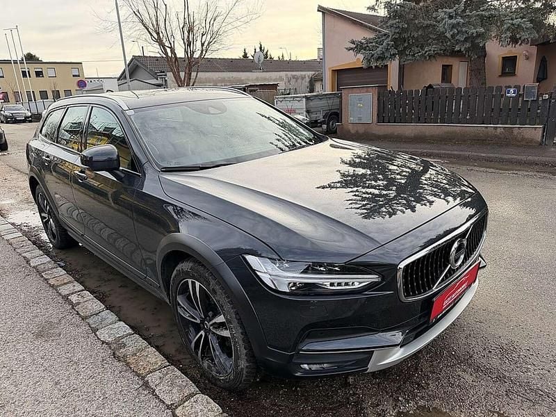 Gebraucht Volvo V90 CC Pro 190 PS (139 kW) 2019 Grau Kombi