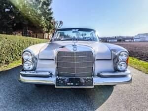 Beige Gebraucht 1964 Mercedes 220 SE Cabrio | € 78.900 - Bild 1/4