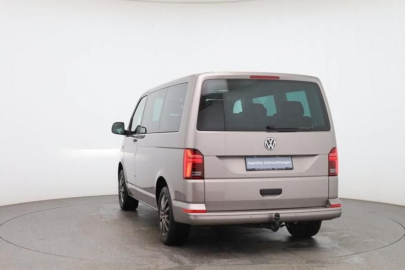 Gebraucht VW Multivan Trendline 150 PS (110 kW) 2021 Hellbraun  metallic Van