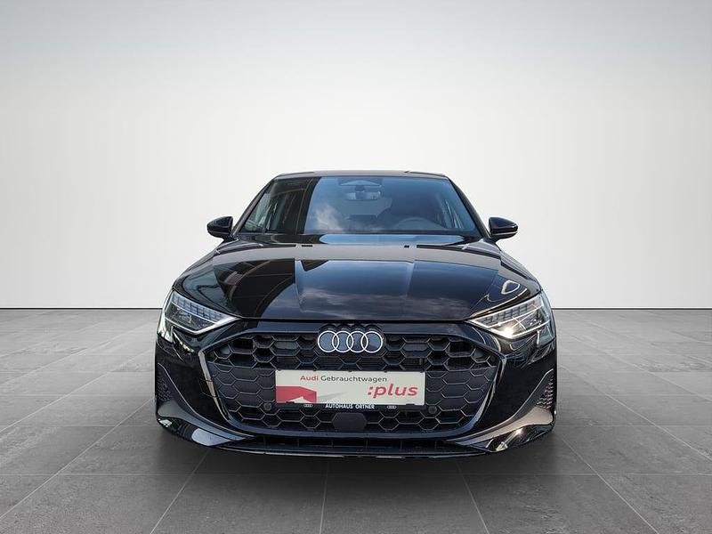 Neu Audi A3 116 PS (85 kW) 2026 Schwarz  normal