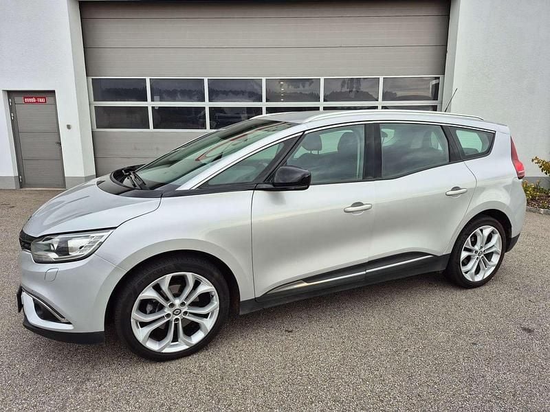 Silber Gebraucht 2017 Renault Grand Scénic Intens Van / Kleinbus | € 10.490 - Bild 1/4