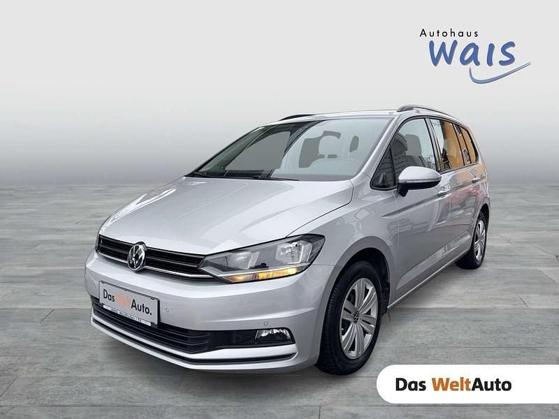 Gebraucht VW Touran 122 PS (89 kW) 2022 Silber Van / Kleinbus