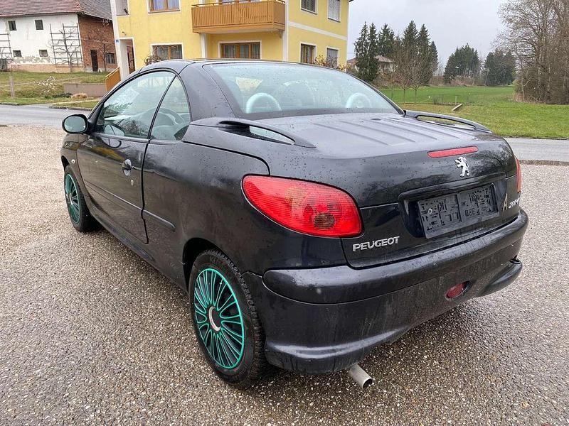 Gebraucht Peugeot 206 CC 109 PS (80 kW) 2006 Schwarz Cabrio