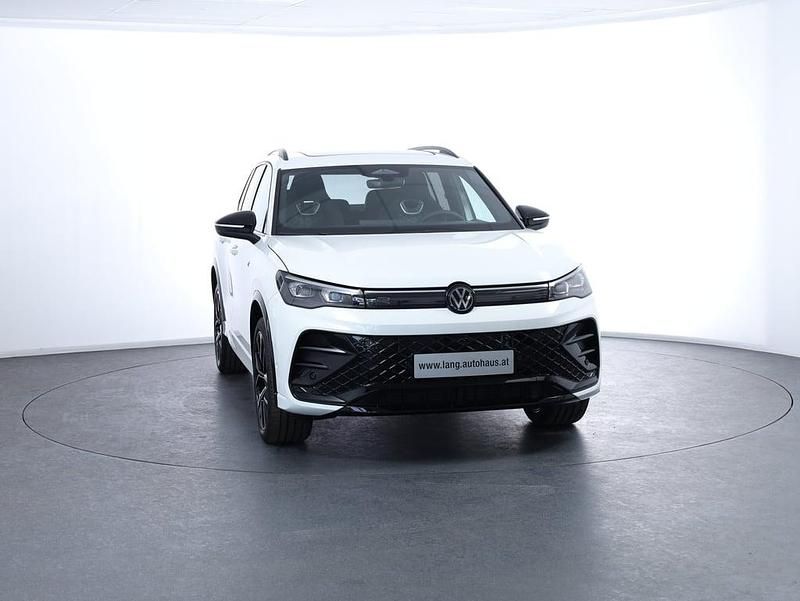 Neu VW Tiguan Sport 193 PS (141 kW) 2026 Weiss  normal SUV