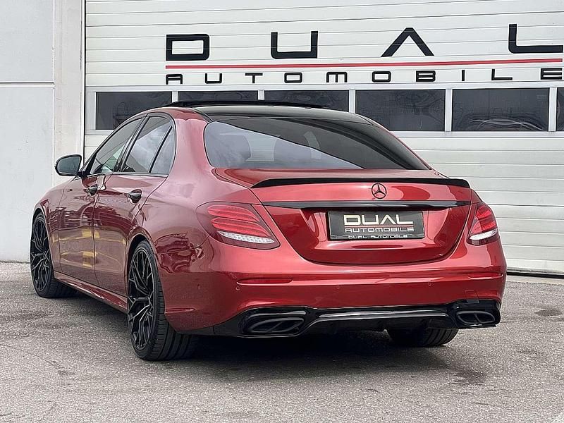 Gebraucht Mercedes E220 AMG line 194 PS (142 kW) 2018 Rot Limousine