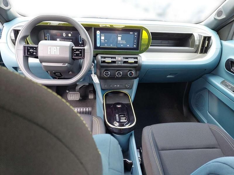 Neu Fiat Grande Panda Icon 110 PS (80 kW) 2025 Blau Kleinwagen