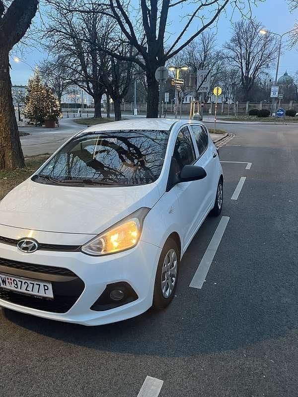 Gebraucht Hyundai i10 Comfort 87 PS (63 kW) 2015 Kleinwagen