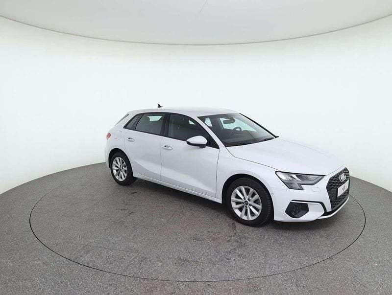 Gebraucht Audi A3 Comfort 110 PS (80 kW) 2021 Weiß Limousine