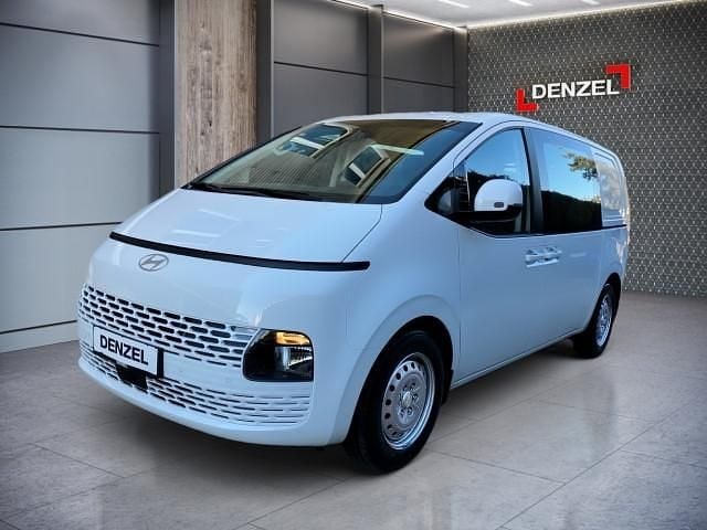 Creamy white Gebraucht 2024 Hyundai Staria Van / Kleinbus | € 45.990 - Bild 1/4