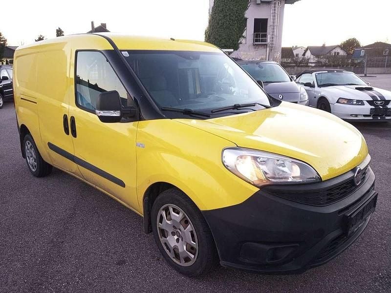 Gelb Gebraucht 2015 Fiat Doblò Van / Kleinbus | € 3.980 (Guter Preis) - Bild 1/4