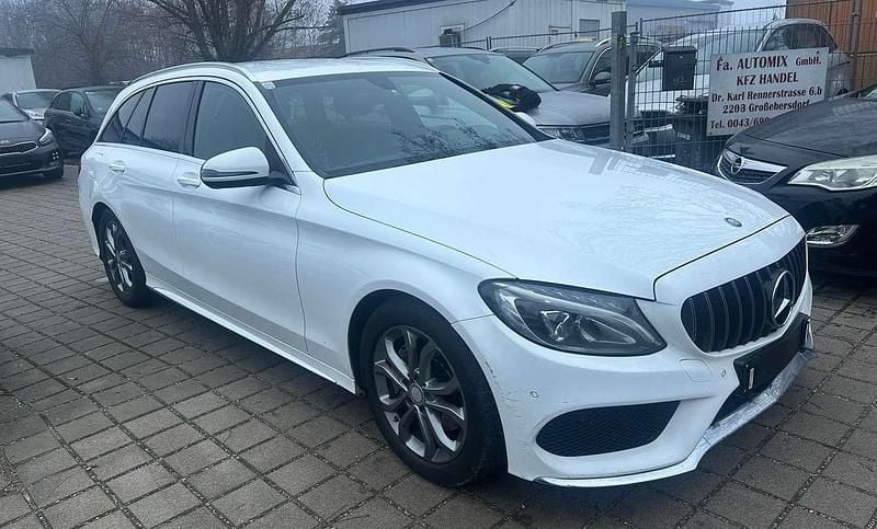Gebraucht Mercedes C180 AMG line 156 PS (114 kW) 2016 Weiß Kombi