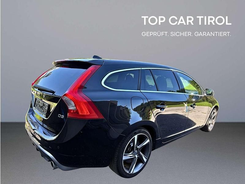 Gebraucht Volvo V60 R-Design 163 PS (119 kW) 2011 Schwarz Kombi