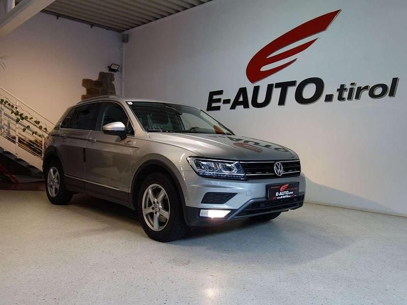 Grau Gebraucht 2016 VW Tiguan Highline SUV | € 22.500 (Fairer Preis) - Bild 1/4