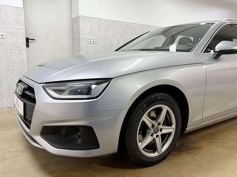Gebraucht Audi A4 Basis 136 PS (100 kW) 2020 Silber Kombi