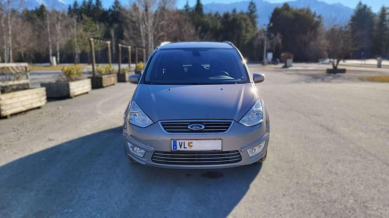 Gebraucht Ford Galaxy Titanium 163 PS (119 kW) 2013 Grau Van / Kleinbus