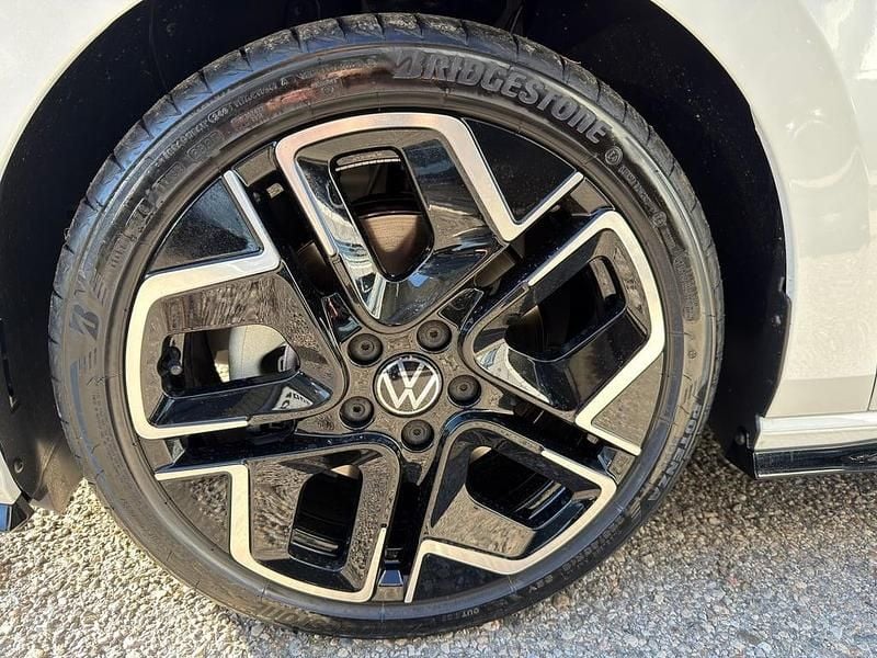 Neu VW Golf VIII R-line 204 PS (150 kW) 2025 Weiss  normal Limousine