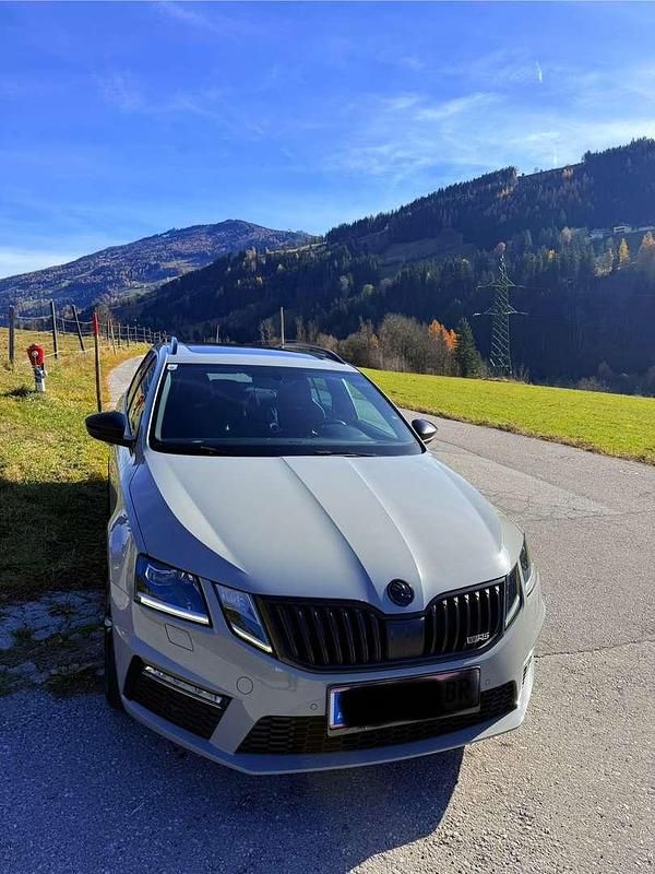 Gebraucht 2018 Skoda Octavia RS Kombi | € 22.800 - Bild 1/4