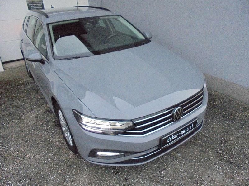 Grau Gebraucht 2022 VW Passat Business Kombi | € 18.300 (Superpreis) - Bild 1/4