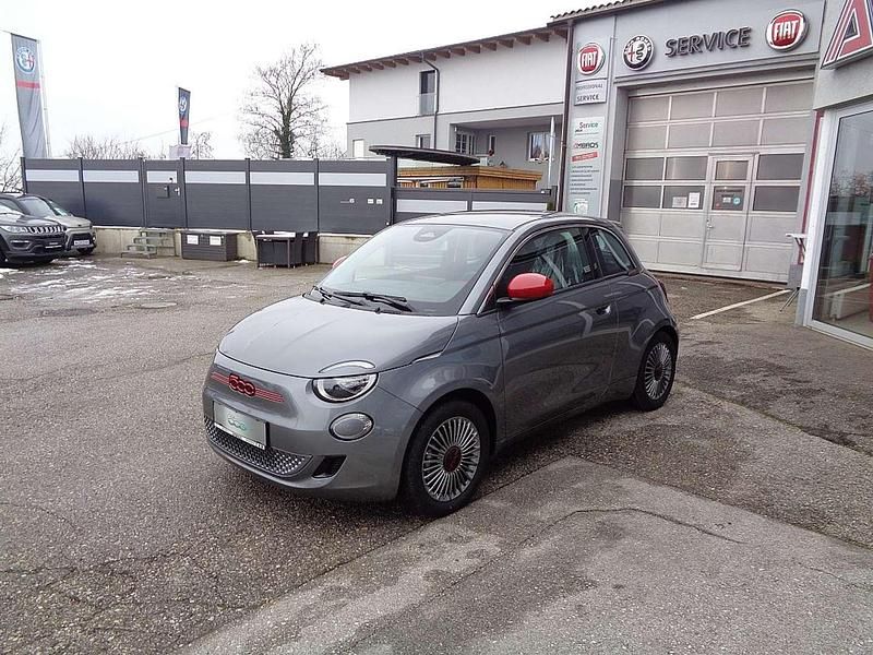 Grau Gebraucht 2023 Fiat 500e Red Kleinwagen | € 23.980 (Etwas zu teuer) - Bild 1/4