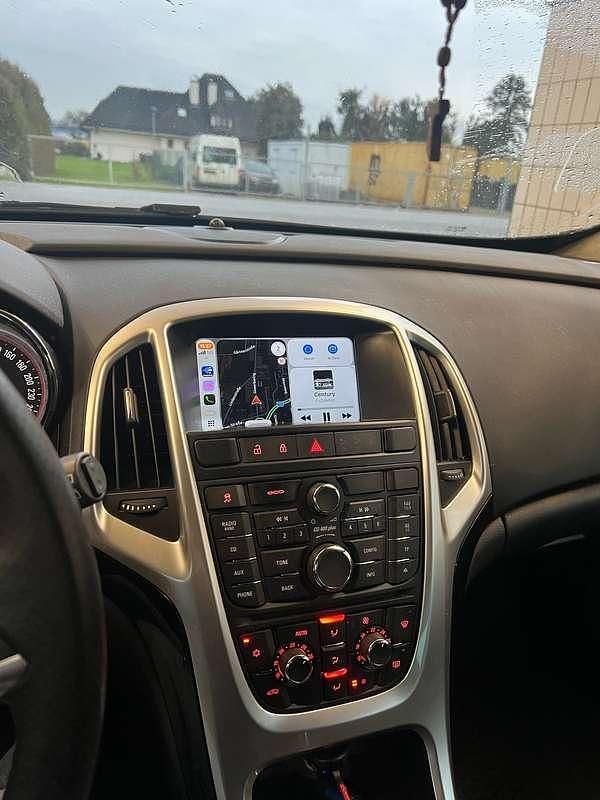 Gebraucht Opel Astra GTC Sport 120 PS (88 kW) 2014 Schwarz Limousine