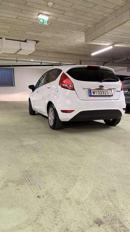Gebraucht Ford Fiesta Trend 60 PS (44 kW) 2012 Limousine
