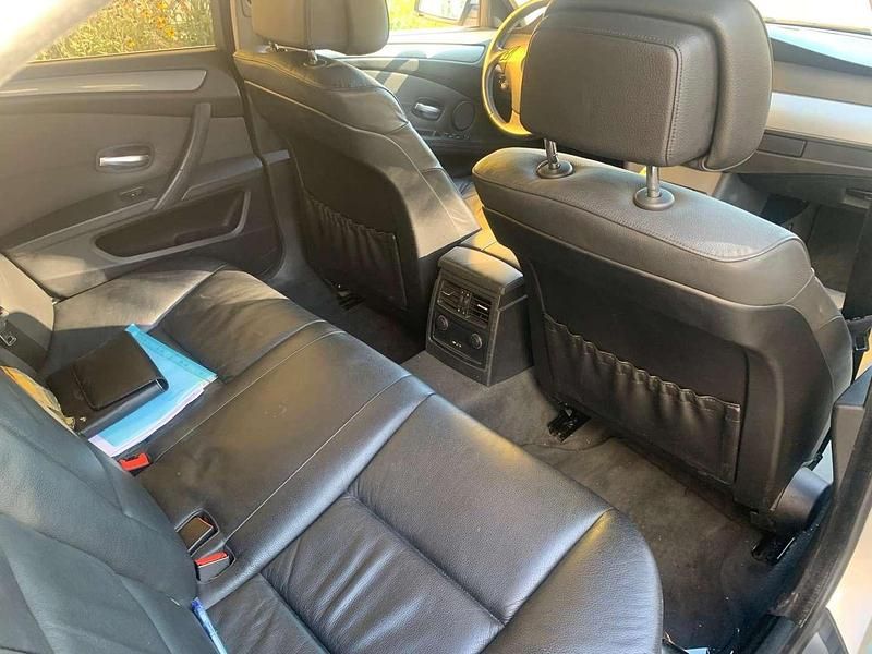 Gebraucht BMW 520 163 PS (119 kW) 2008 Silber Limousine