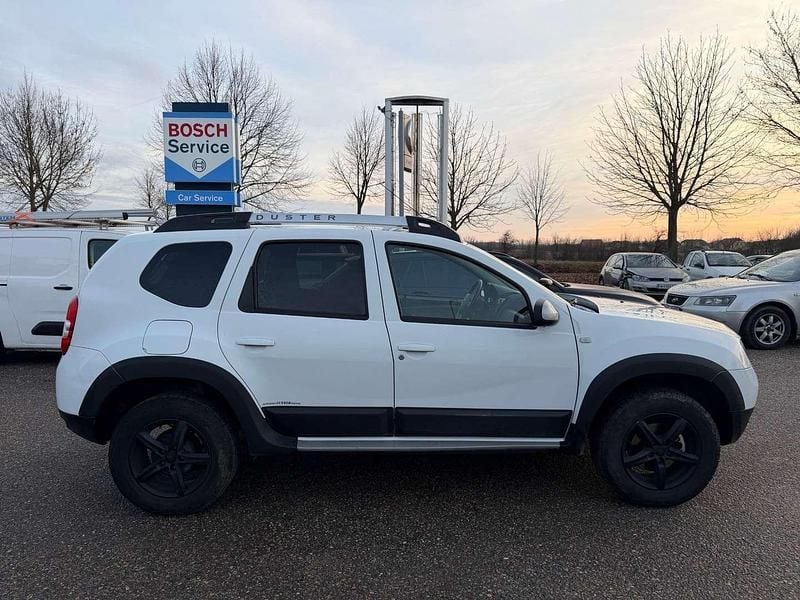 Gebraucht Dacia Duster Urban Explorer 109 PS (80 kW) 2016 Weiß SUV