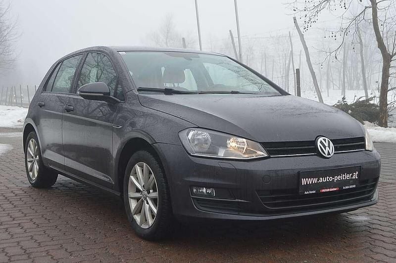 Gebraucht VW Golf VII LOUNGE 105 PS (77 kW) 2015 Grau Limousine